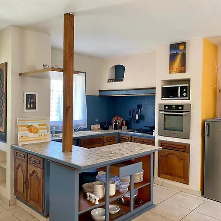 Charmante Maison Provencale Avec Piscine Dans Avignone Esterno foto