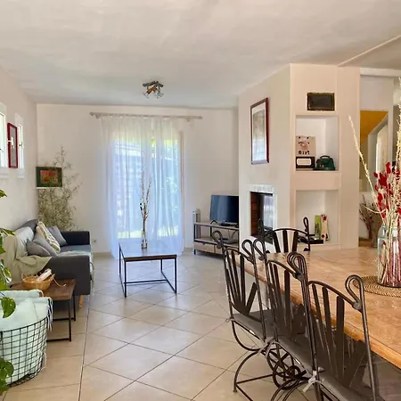 Charmante Maison Provencale Avec Piscine Dans Avignone Esterno foto